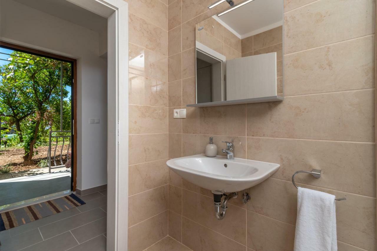 Apartamento Kiwi Trogir Exterior foto